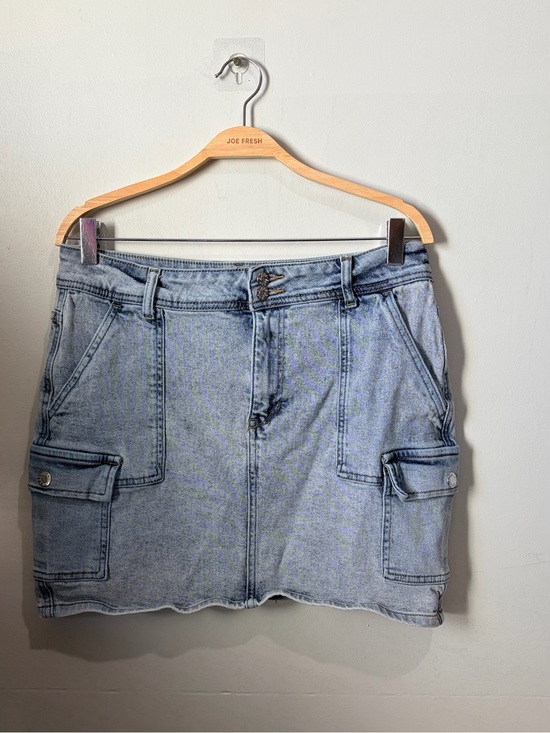 Guess Dresses & Skirts - GUESS Y2K Acid Wash Denim Cargo Utility Mini Skirt Womens L